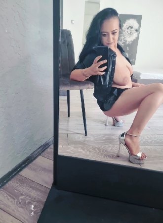 Mia
